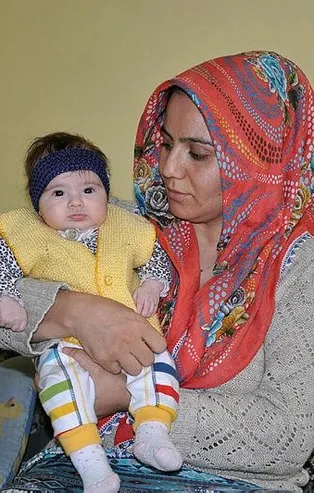 Beş aylık Eslem bebek, yardım eli bekliyor