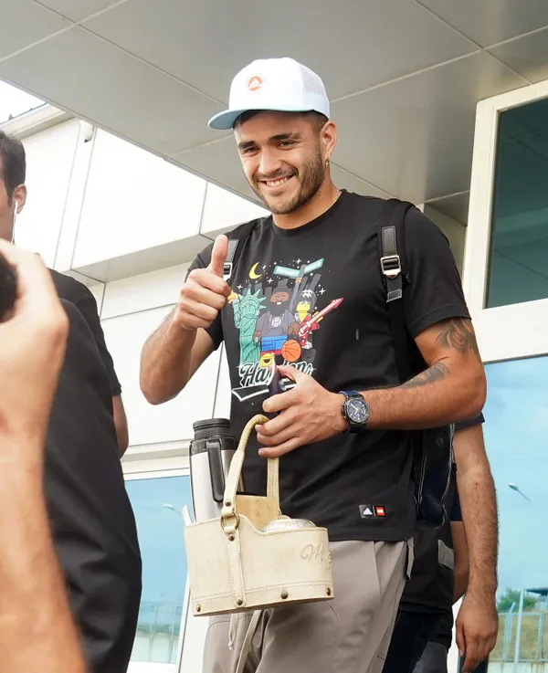 son-dakika-trabzonspor-maxi-gomez-transferini-duyurdu-1662036866595.jpg Trabzonspor Maxi Gomez transferini duyurdu!-9