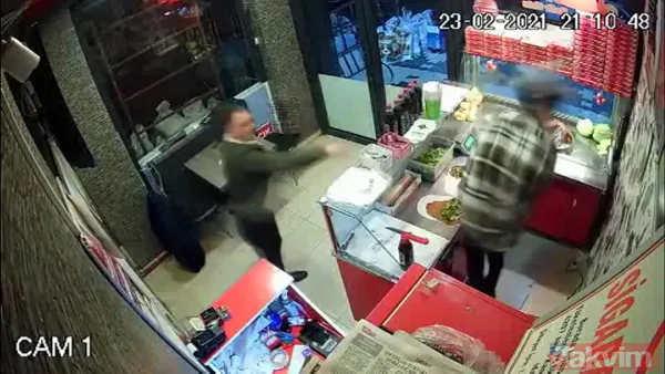 G.Ş. Bir İki Lokma Aldıktan Sonra İçindeki Çiğ Köftenin Acılı Olduğunu İddia Ederek, Y.K. İle Tartışmaya Başladı. Y.K., Çiğ Köftenin Acılı Olmadığını, Sadece Az...