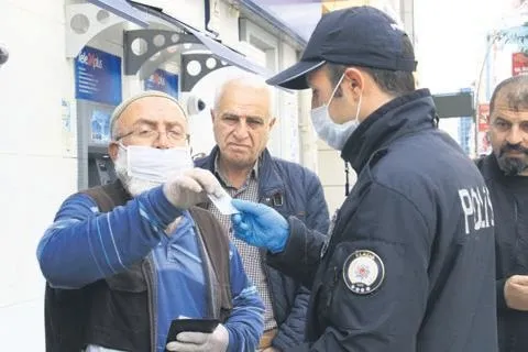 Galatasaray, coronavirüs şokuyla sarsıldı: Fatih Terim ve Abdurrahim Albayrak’ın testleri pozitif çıktı-23