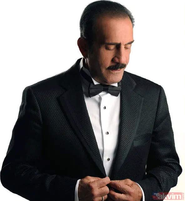 Mustafa Keser moral gecesinde dengesini kaybetti havuza düştü! Neye uğradığını şaşıran Mustafa Keser'in yardıma koşan ise... - 2