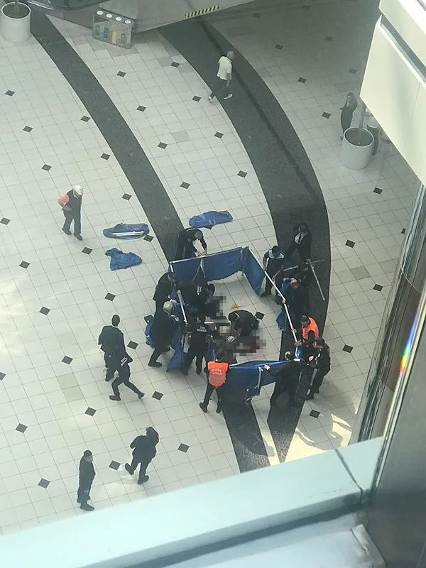 sislide-avmde-olum-6-kattan-atladi-1713262850487.jpeg Şişli'de AVM'de ölüm: 6 kattan atladı-2