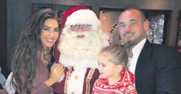 Wesley Sneijder eşi Yolanthe Cabau ve oğlu Xess Xava ile Noel bayramını kutladı!