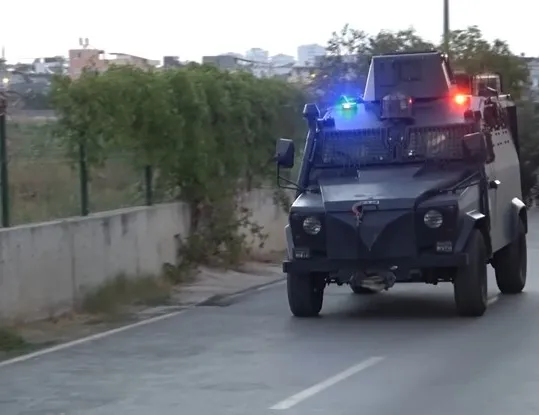 Adana’da 7 adrese DEAŞ baskını! Gözaltılar var