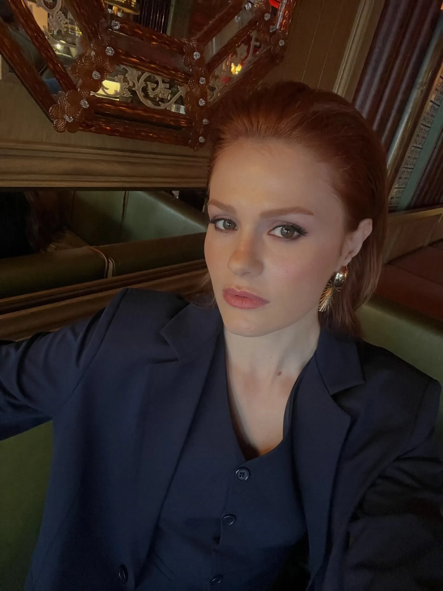 Burcu Cavrar’dan aşka dair sarsıcı analizler... - 5