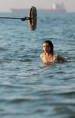 Gökçe Bahadır deniz sezonunu erken açtı