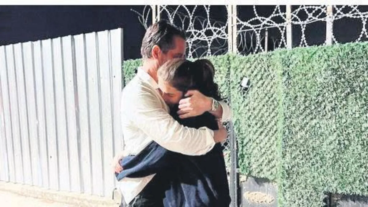 Eski manken Deniz Akkaya'nın kızı A.Ö, babası Efe Önbilgin tarafından teslim alındı
