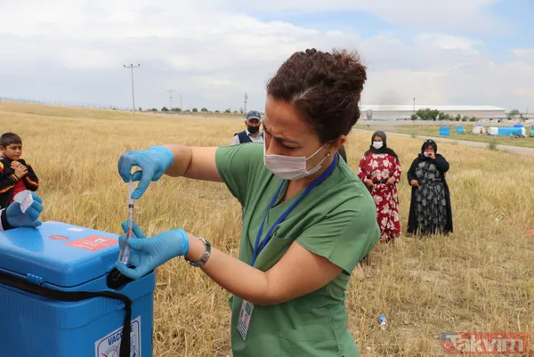 SON DAKİKA: Ankara Polatlı'da çiftçilerin Kovid-19 (koronavirüs) aşısı tarlada yapıldı - 20