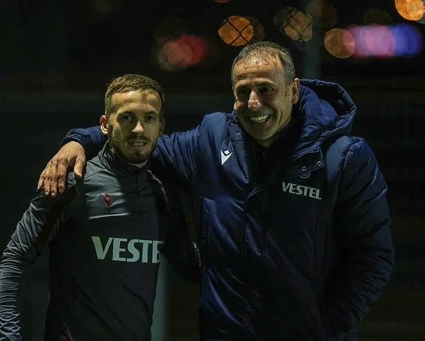 super-ligin-lideri-trabzonsporun-iste-basari-sirri-1641855569426.jpeg Süper Lig'in lideri Trabzonspor'un işte başarı sırrı!-3