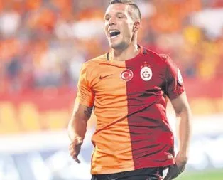 Podolski alkışı hak etti