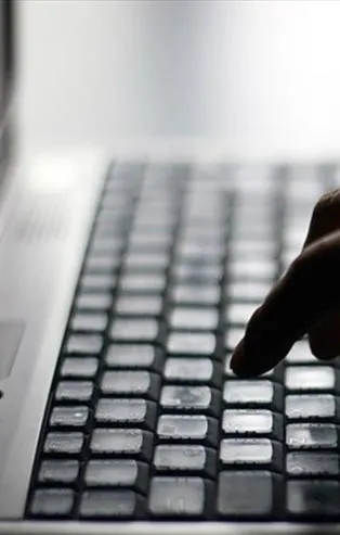 Bilgisayar oyunu için kardeşini öldürdü