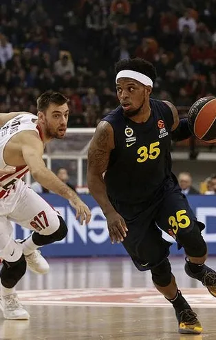 Fenerbahçe, deplasmanda Olympiakos'u devirdi