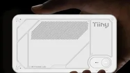 Cep Boyutunda Devrim: 80 GB RAM'li Yapay Zeka Süper Bilgisayar Geliyor