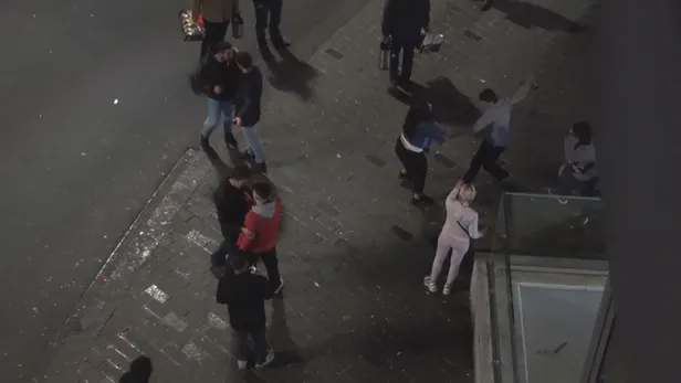 Taksim'de meydan savaşı! Birbirlerine girdiler-2