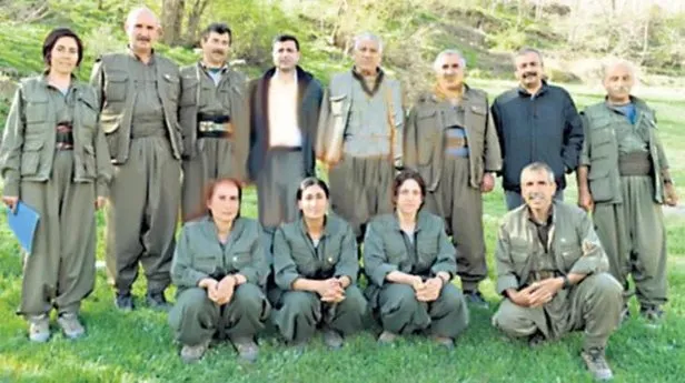 6li-masa-neden-adayini-aciklayamiyor-selahattin-demirtas-iceriden-santaja-basladi-1658132695400.jpeg 6'lı masa neden adayını açıklayamıyor? Selahattin Demirtaş içeriden şantaja başladı...-3