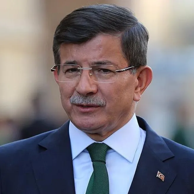 Kirli pazarlık kavgasında Davutoğlu geri adım atmıyor: Masadan çıkarız!