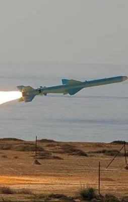 Suriye'de askeri havalimanı vuruldu