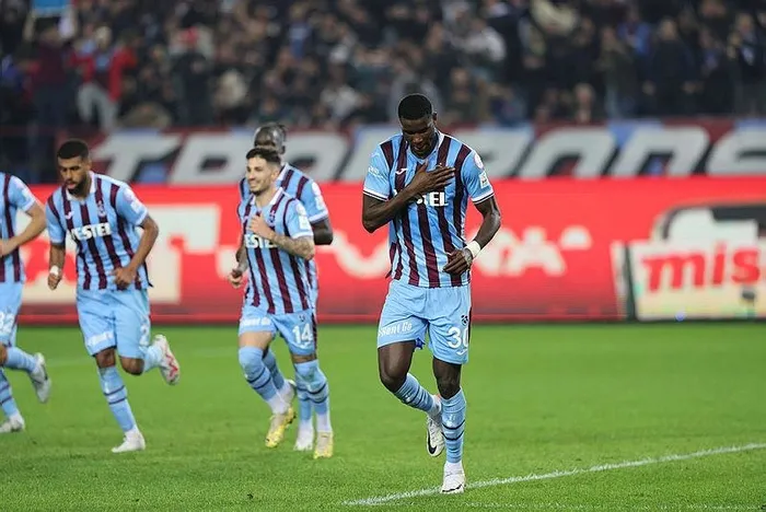 akyazida-firtina-koptu-trabzonspor-evinde-samsunsporu-maglup-etti-1704998748490.jpeg Akyazı'da Fırtına koptu! Trabzonspor evinde Samsunspor'u mağlup etti-2