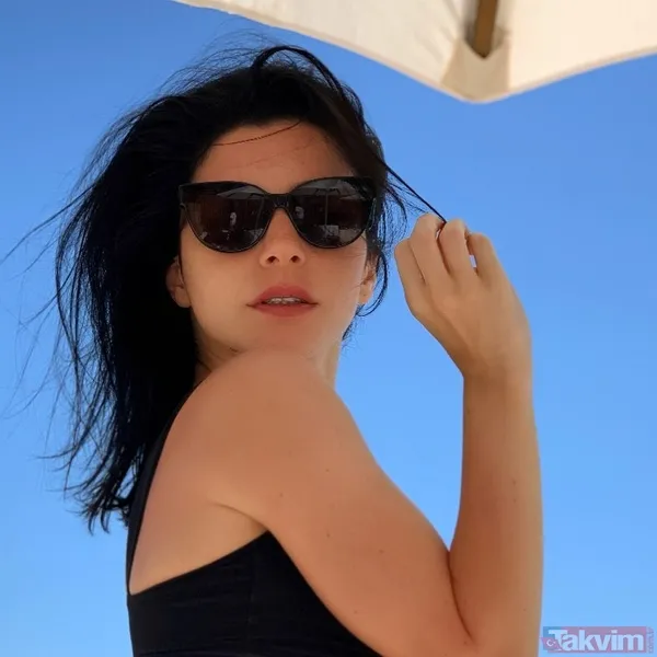 Merve Boluğur sınırlarını fena zorladı! Yatak pozuyla sosyal medyayı karıştırdı takipçileri isyan etti ‘Eski haline geri dön’ - 1