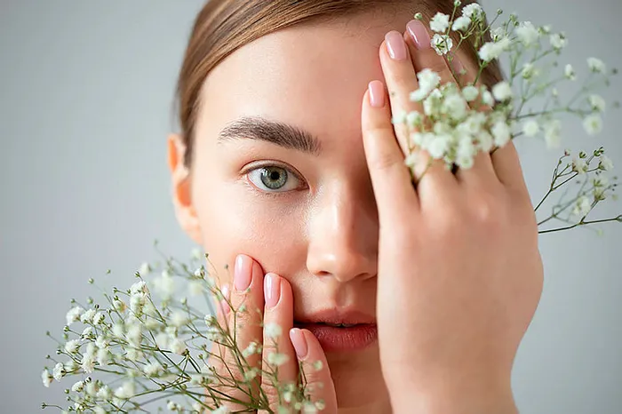 canan-karatay-isil-isil-cildin-sirrini-acikladi-her-gun-yuzunuze-tek-tabaka-halinde-surun-cildiniz-kaymak-gibi-1704876495037.jpg Her gün yüzünüze tek tabaka halinde sürün, cildiniz kaymak gibi olacak! Canan Karatay ışıl ışıl cildin sırrını açıkladı-4