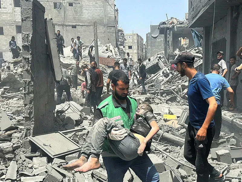 Katil İsrail soykırımda sınır tanımıyor! Öldürülüp yola atıldılar! 24 saatte onlarca cenaze çıktı-2