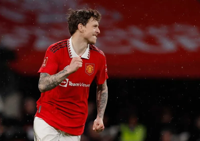 Lindelöf sesleri! Fenerbahçe, Manchester United'ın İsveçli stoperinin peşine düştü (Takvim.com.tr | Foto Arşiv)