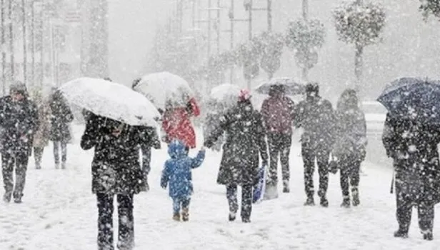 Meteorolojiden son dakika uyarıları! Kar yağışı devam edecek! Buzlanma ve dona dikkat (14 Ocak hava durumu)
