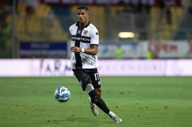Fenerbahçe'nin Jayden Oosterwolde teklifi Parma'dan döndü