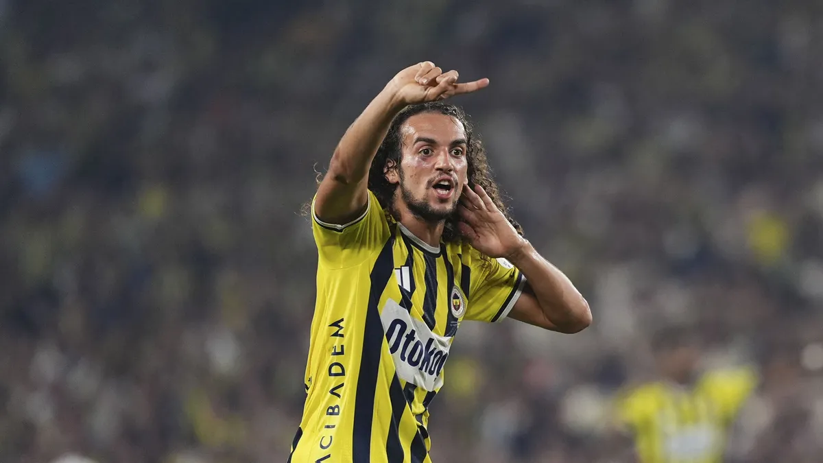 Fenerbahçe'de yıldız futbolcunun bileti kesildi! Tekliflere kolaylık sağlanacak