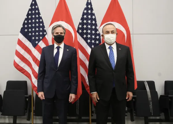 son-dakika-disisleri-bakani-mevlut-cavusoglu-abdli-mevkidasi-anthony-blinken-ile-brukselde-bir-araya-geldi-1616575975702.jpg SON DAKİKA: Dışişleri Bakanı Mevlüt Çavuşoğlu ABD'li mevkidaşı Anthony Blinken ile Brüksel'de bir araya geldi-4