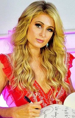 Paris Hilton 'hack'lendi!
