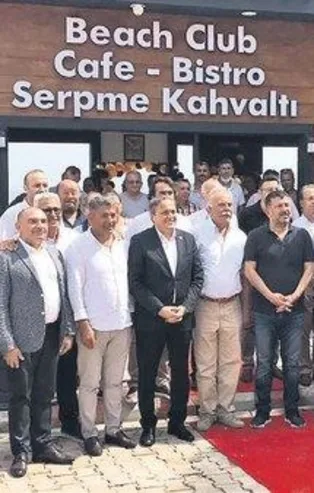 Çanakkale’deki kaçak plaj açılışı CHP’yi karıştırdı: Mührü söktünüz bizi niye götürdünüz