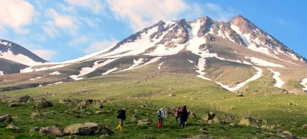 nigde-hasandagi-nerede-nigde-hasandagi-aktif-mi-nigdede-volkan-patlar-mi-1600775060054.jpg Niğde Hasandağı nerede? Niğde Hasandağı aktif mi? Niğde’de volkan patlar mı?-3