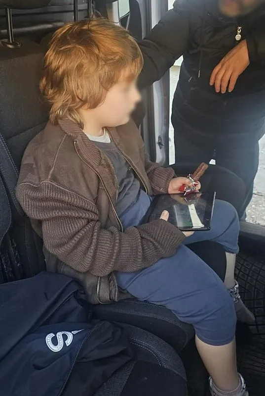 bursada-7-yil-evde-saklanan-cocuk-kurtarildi-babaanne-tutuklandi-1773480818207.jpeg Bursa'da 7 yıl evde saklanan çocuk kurtarıldı: Babaanne tutuklandı!-10