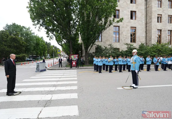 Türkiye Büyük Millet Meclisi'nde yeni dönem başladı! Milletvekilleri yemin ediyor… - 5