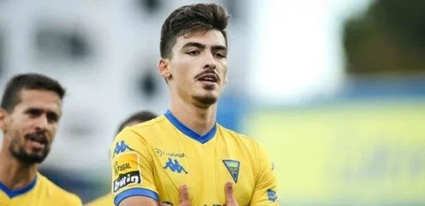 sezonun-sona-ermesiyle-super-ligin-devleri-transferde-karsi-karsiya-geldi-1653518411841.jpeg Sezonun sona ermesiyle Süper Lig'in devleri transferde karşı karşıya geldi-2