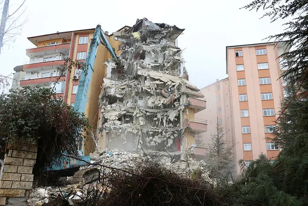 Bakan Kurum: Elazığ'ın röntgenini çekiyoruz-1