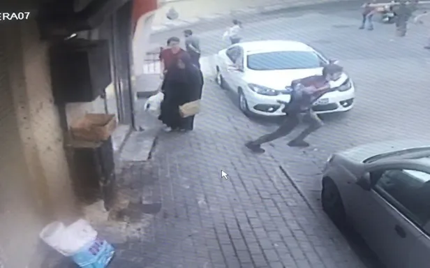 İstanbul'da büyük dehşet! Patronlarını vurup kaçtılar...-2