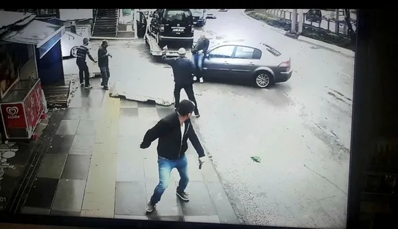 Ankara'da yaşanan inanılmaz kaza saniye saniye kameralara yansıdı-3