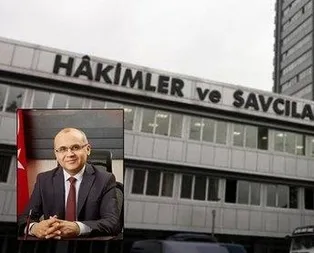 Eski HSYK üyesi terör örgütü üyeliğinden yargılanıyor!