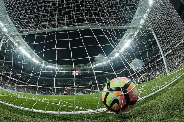 Futbolda yayın haklarına yeni formül! Kulüpler Süper Lig TV'ye hazırlanıyor