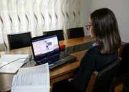 EBA TV tekrar saatleri... EBA TV tekrar izle! İnternetten EBA TV ders tekrarları tek parça izle!