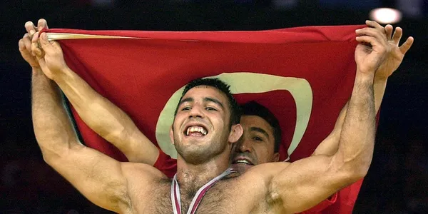 hamza-yerlikaya-kimdir-kac-yasinda-nereli-hamza-yerlikaya-biyografi-1608294360401.jpg Hamza Yerlikaya kimdir, kaç yaşında, nereli? Hamza Yerlikaya biyografi!-2