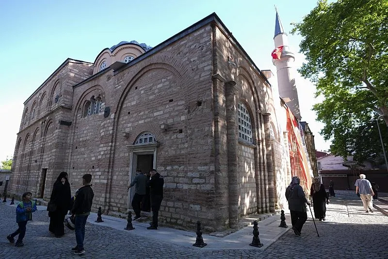Yeniden ibadete açılan Kariye Camii'ne vatandaşlar akın etti: Başkan Erdoğan ve emeği geçenlerden Allah razı olsun-9