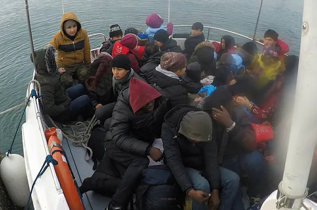 Sınırı geçmek isterken böyle yakalandılar! Çanakkale'de düzensiz göçmen operasyonu