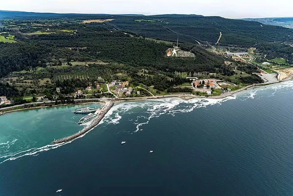 1618390824812.jpg Çanakkale'de balıkçıların kabusu haline gelen müsilaj havadan görüntülendi-3