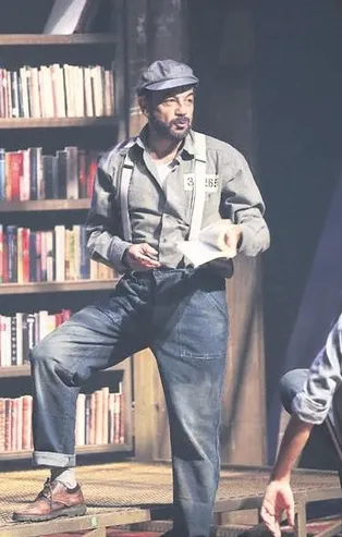 Sadri Alışık'tan babası Kerem Alışık'a tam destek