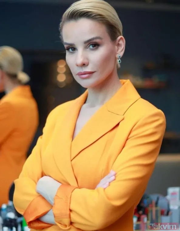 Esra Erol'un eşi Ali Özbir aşka geldi! Esra Erol doğum gününü kutlayan eşine "Ali'm" diye seslendi ikili yorum yağmuruna tutuldu - 25