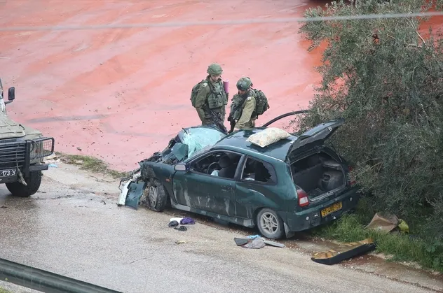 İsrail askerleri 2 Filistinliyi şehit etti