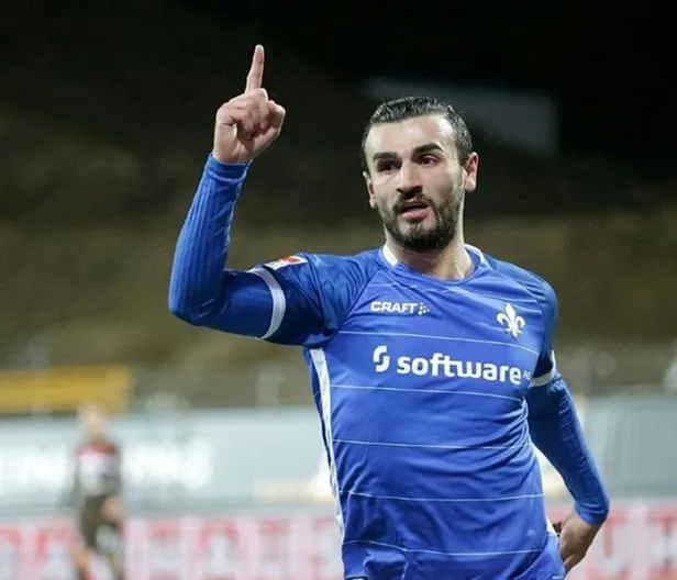 serdar-dursun-kimdir-kac-yasinda-nereli-serdar-dursun-hangi-takimlarda-oynadi-1633986049157.jpg Serdar Dursun hangi takımlarda oynadı? Serdar Dursun kimdir, kaç yaşında, nereli?-4